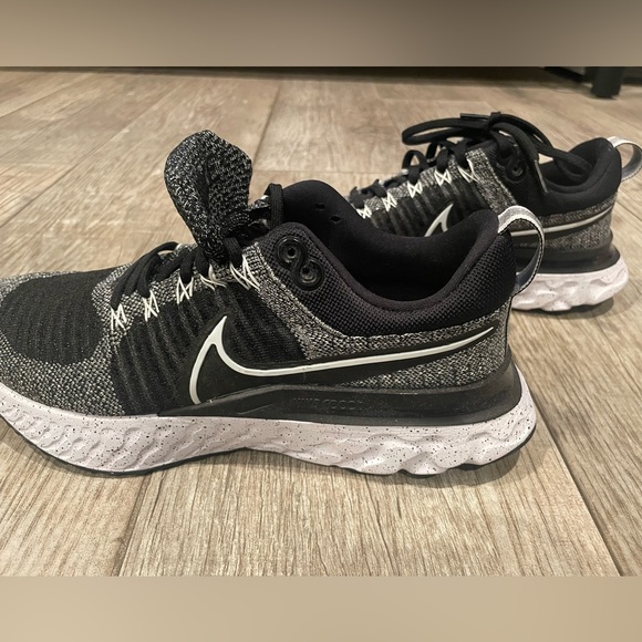 NEW- Nike React Infinity FlyKnit Running Shows - Picture 6 of 9